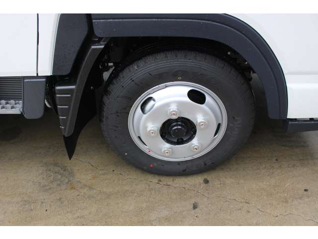 Mitsubishi Fuso Canter 8