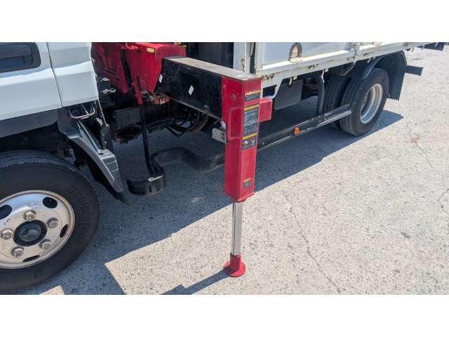 Mitsubishi Fuso Canter 9