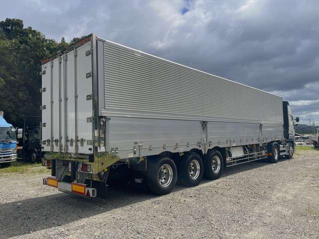 Hino Profia 2