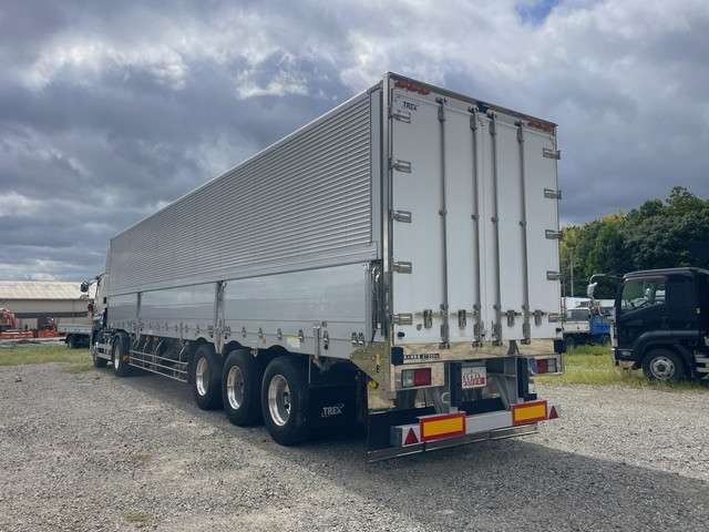 Hino Profia 4