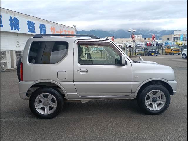 Suzuki Jimny 5