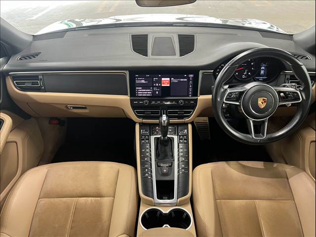 Porsche Macan 2