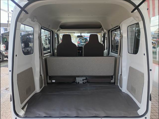 Nissan NV100 Clipper 11
