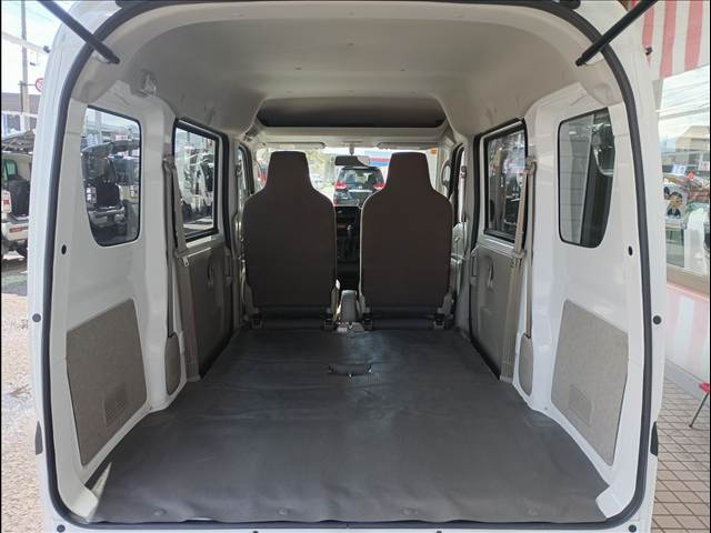 Nissan NV100 Clipper 12