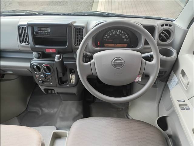 Nissan NV100 Clipper 4
