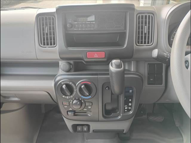 Nissan NV100 Clipper 6