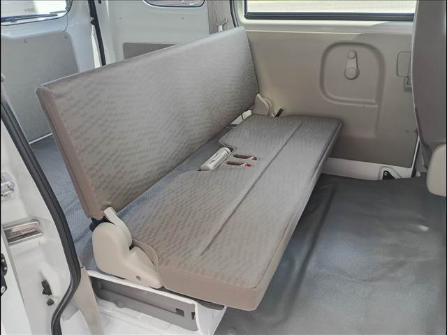 Nissan NV100 Clipper 10