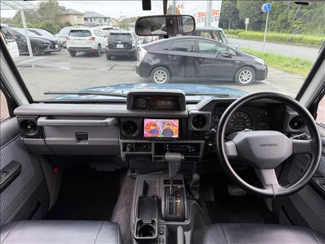 Toyota Land Cruiser Prado 2