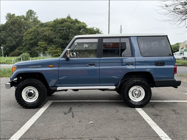 Toyota Land Cruiser Prado 6