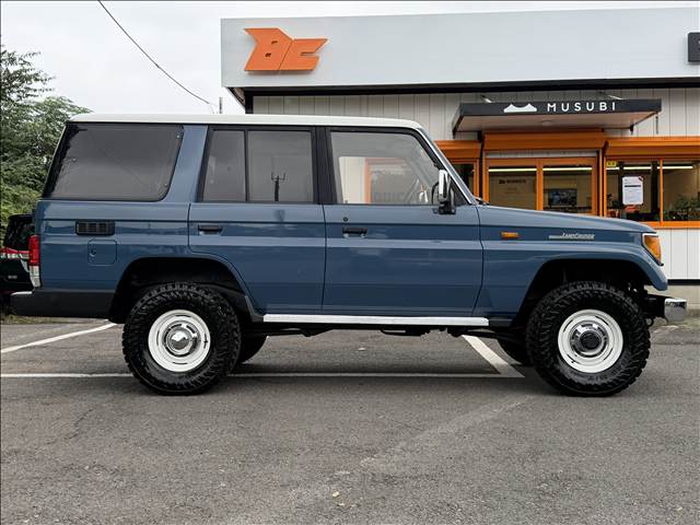 Toyota Land Cruiser Prado 7