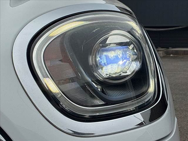 MINI Crossover 11