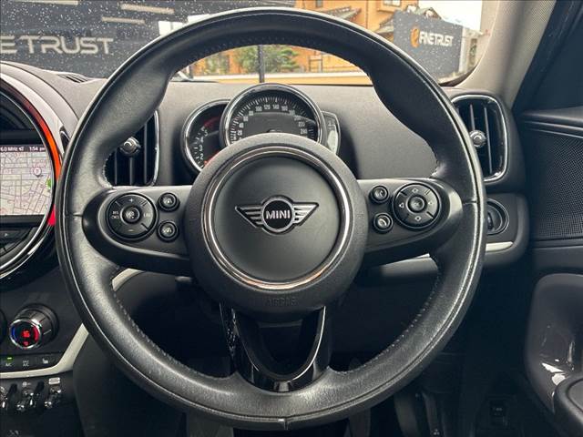 MINI Crossover 10