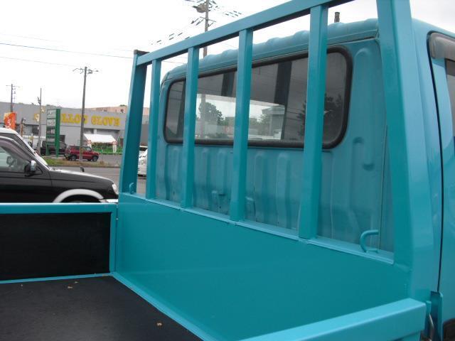 Hino Dutro 9