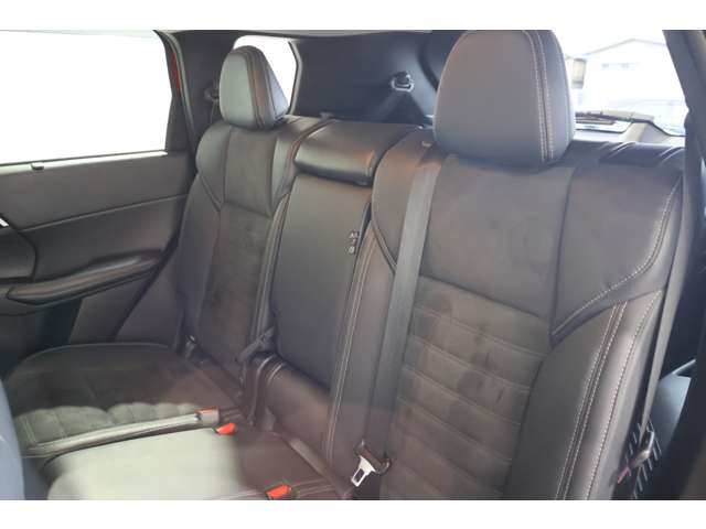 Mitsubishi Outlander 7