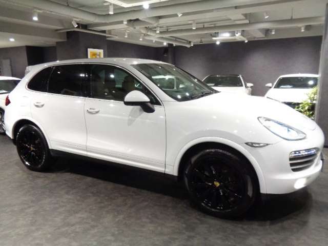 Porsche Cayenne 8