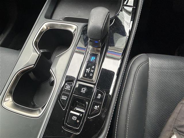 Lexus NX 12