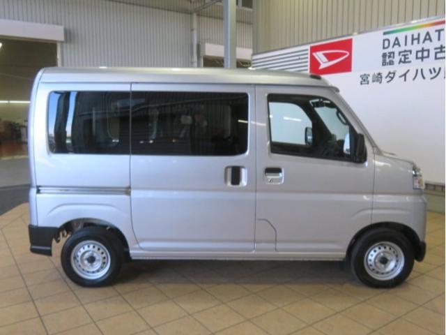 Daihatsu Hijet Cargo 6
