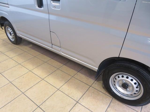 Daihatsu Hijet Cargo 9