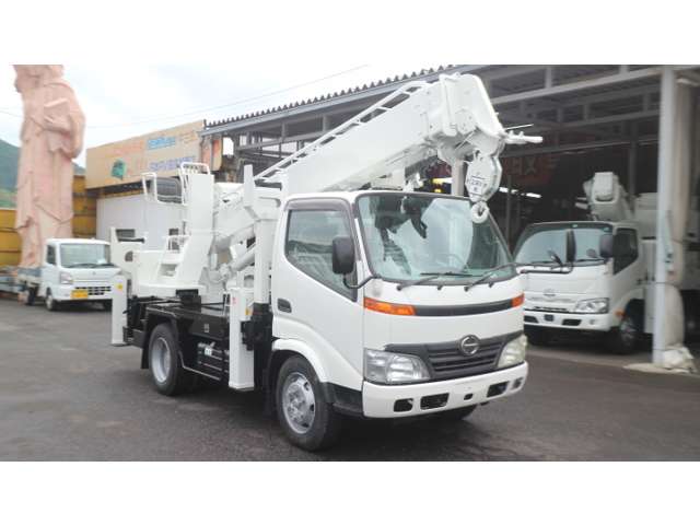 Hino Dutro 2
