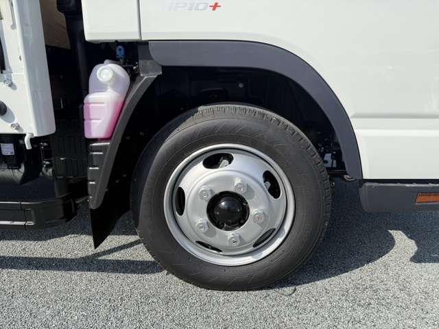 Mitsubishi Fuso Canter 12