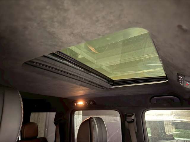 Mercedes-Benz G-Class 10