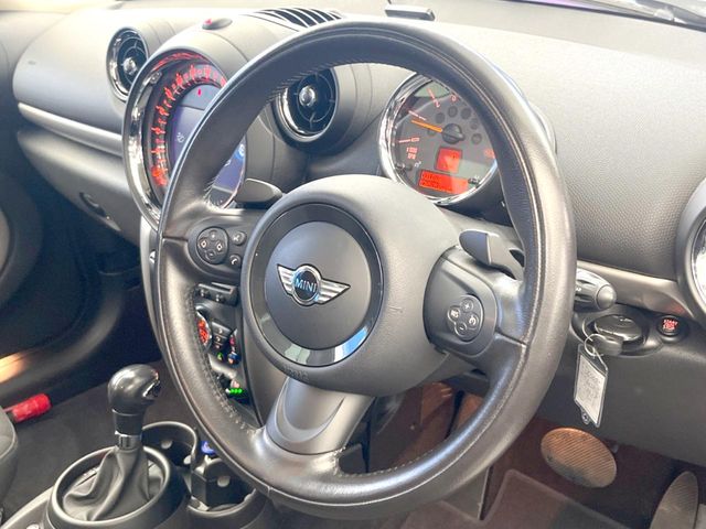 MINI Crossover 11