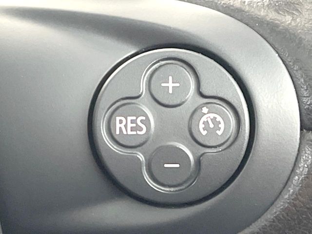 MINI Crossover 7