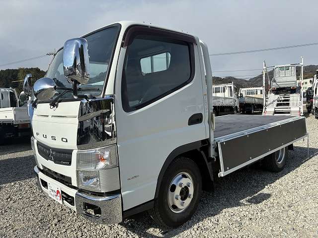 Mitsubishi Fuso Canter 9