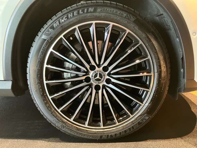 Mercedes-Benz GLC 10