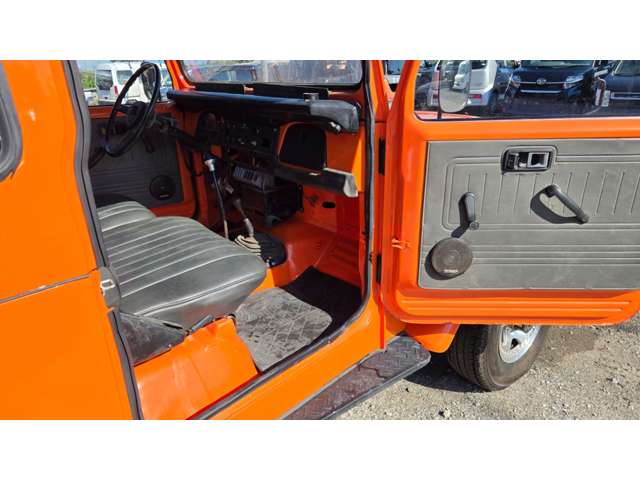 Toyota Land Cruiser 40 12