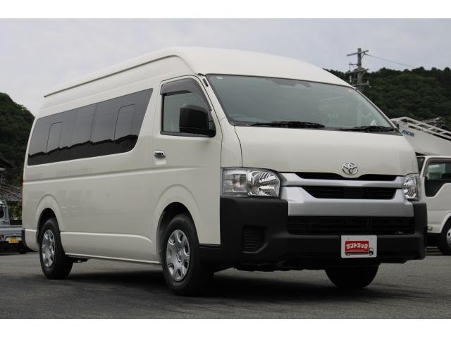 Toyota Hiace Commuter 3