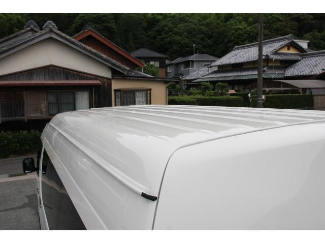 Toyota Hiace Commuter 9