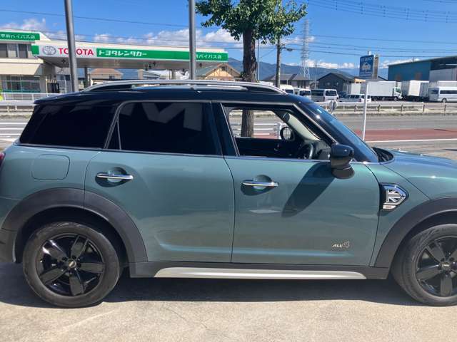 MINI Crossover 11