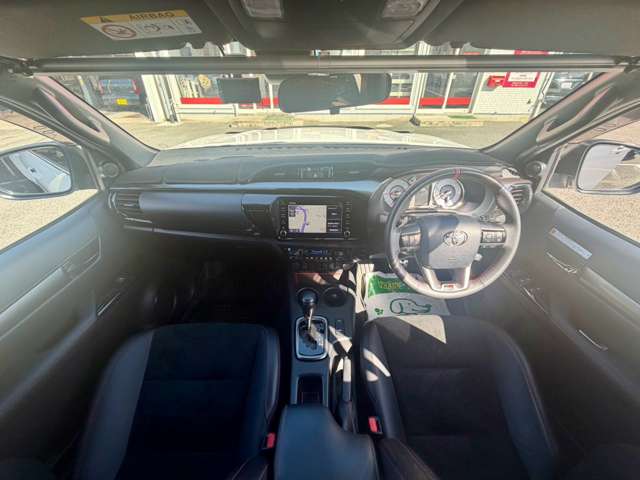 Toyota Hilux 3