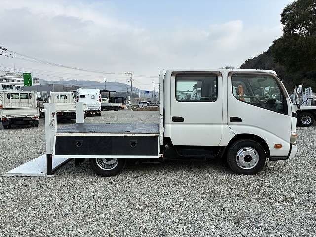 Hino Dutro 12