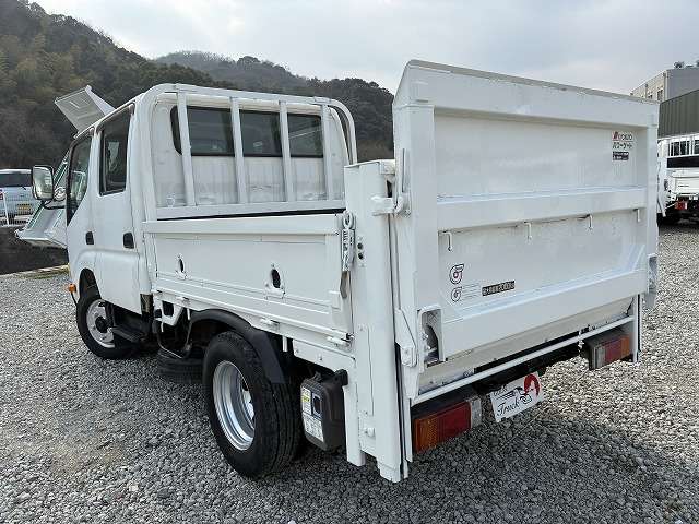 Hino Dutro 6