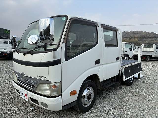 Hino Dutro 9