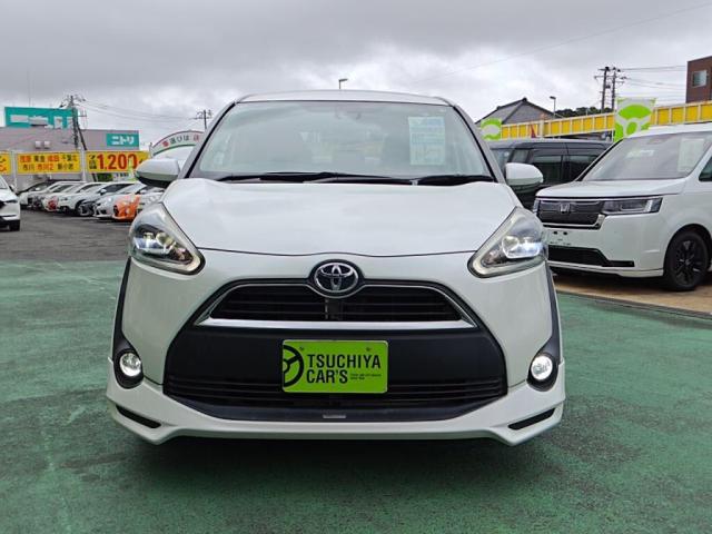 Toyota Sienta 9