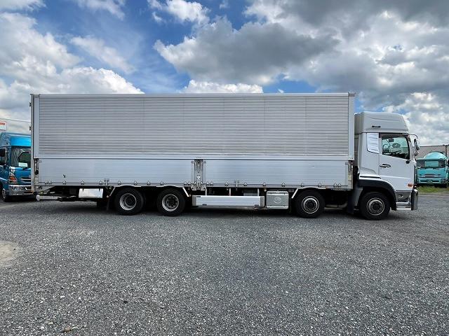 UD Trucks Quon 6