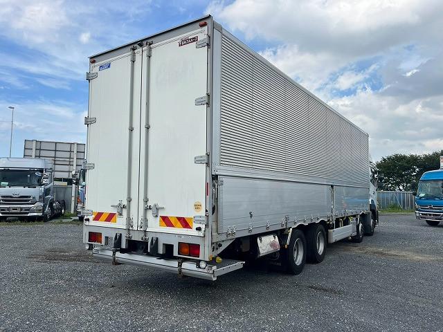UD Trucks Quon 7