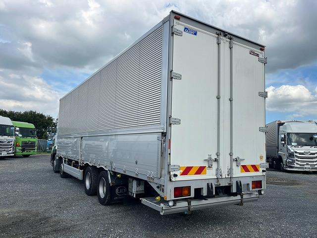 UD Trucks Quon 9