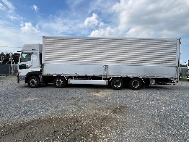 UD Trucks Quon 10
