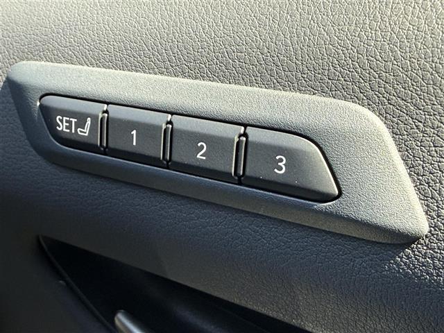 Lexus UX 12