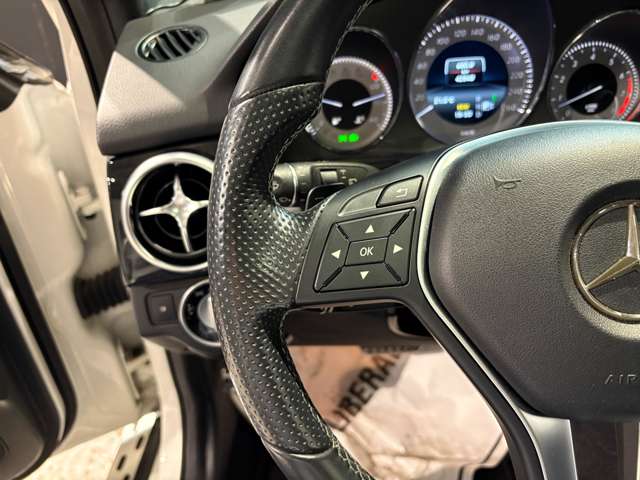 Mercedes-Benz GLK-Class 9