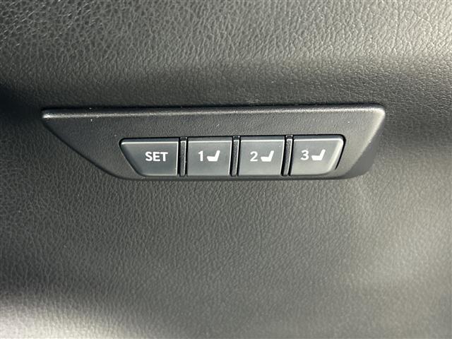 Lexus NX 11