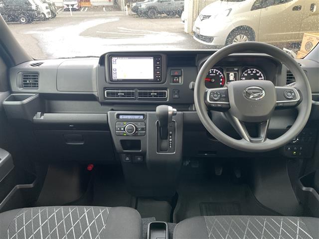 Daihatsu Atrai 4