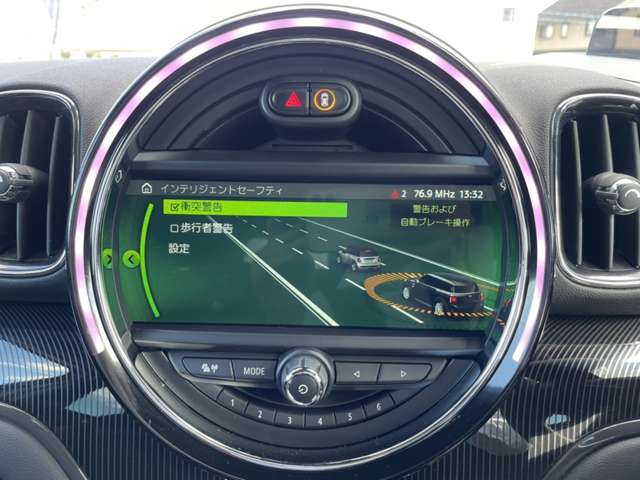 MINI Crossover 10