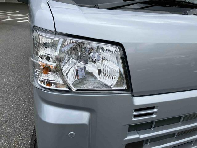 Daihatsu Hijet Cargo 2