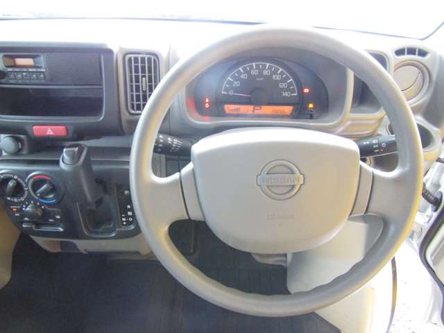 Nissan NV100 Clipper 5
