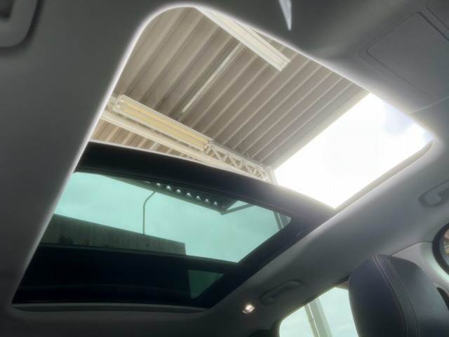 Jaguar F-Pace 5
